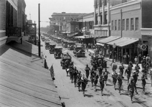 Decoration Day parade in Texas in 1916, 100 years ago (Library of Congress)