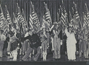 A-scene-from-Yankee-Doodle-Dandy-with-James-Cagney-in-foreground.