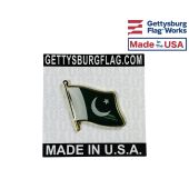 Pakistan Lapel Pin (Single Waving Flag)